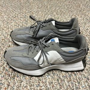 Women’s new balance 327